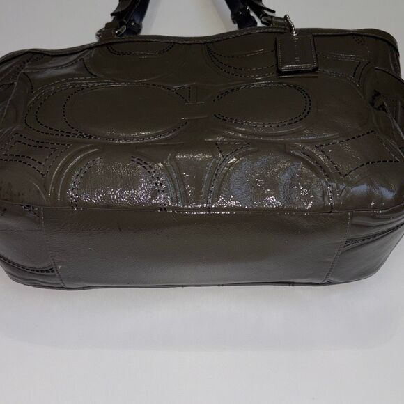 COACH F18326 Signature Gallery Stitch Patent C logo Leather Gray Tote Bag - Picture 5 of 14